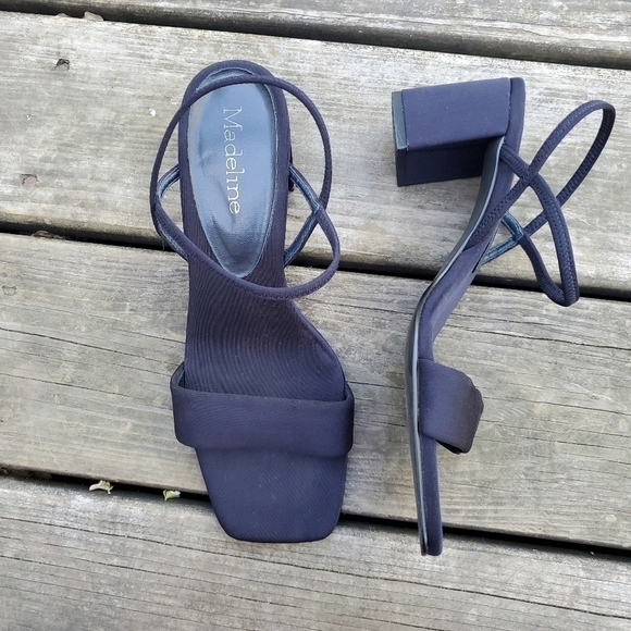 Vintage 90s y2k Rachel Green Strappy Square Toe Chunky Heel Navy Blue Sandals 9 - Picture 1 of 7
